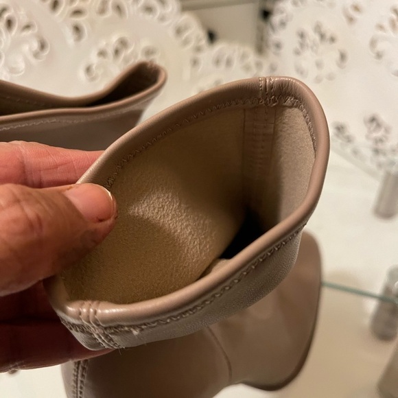 Zara soft leather boots with 4 inches pencils heels. - Picture 7 of 13